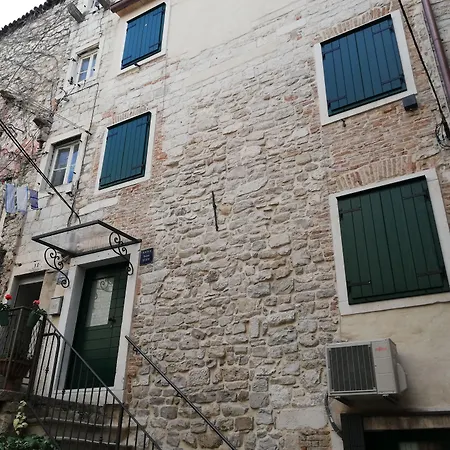 Guest house Jr Luxury Guesthouse2 4*