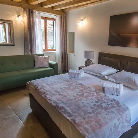 Jr Luxury Guesthouse2