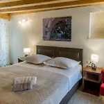 Jr Luxury Guesthouse2 Гостевой дом