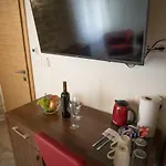 Jr Luxury Guesthouse2 Гостевой дом 4*