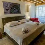 Jr Luxury Guesthouse2 Гостевой дом 4*