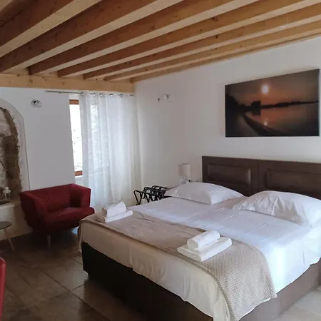 Jr Luxury Guesthouse2 Гостевой дом Сплит