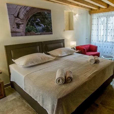 Jr Luxury Guesthouse2 Πανσιόν 4*
