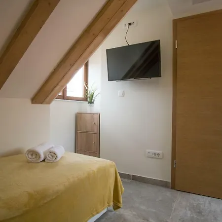 Jr Luxury Guesthouse2 Сплит