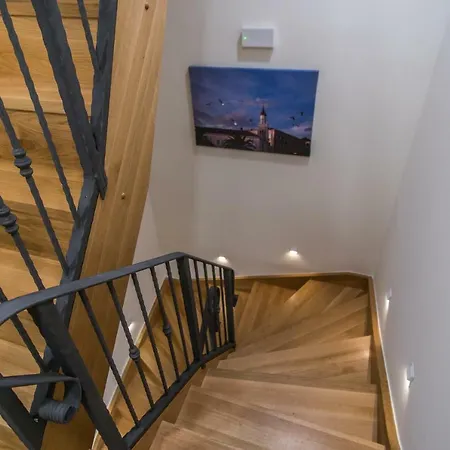 Jr Luxury Guesthouse2 Πανσιόν