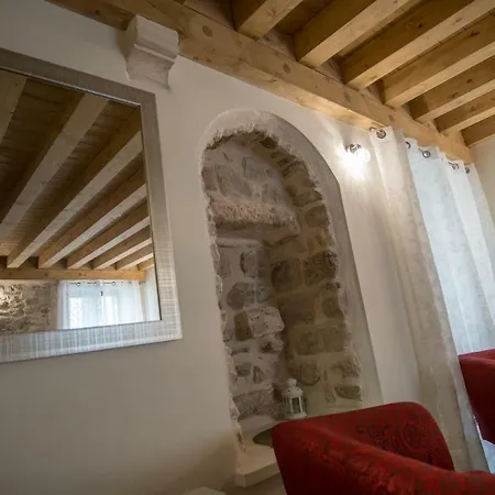 Jr Luxury Guesthouse2 Спліт